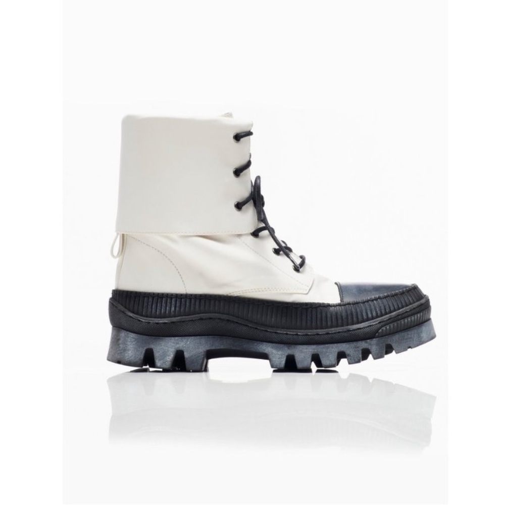 Free People Goldie Lug Sole Lace up Boote